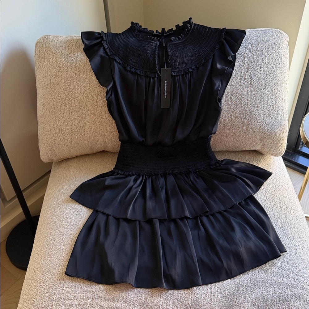 BCBGMAXAZRIA Women's Short Sleeve Smocked Waist Tiered Skirt Mini Cocktail Dress